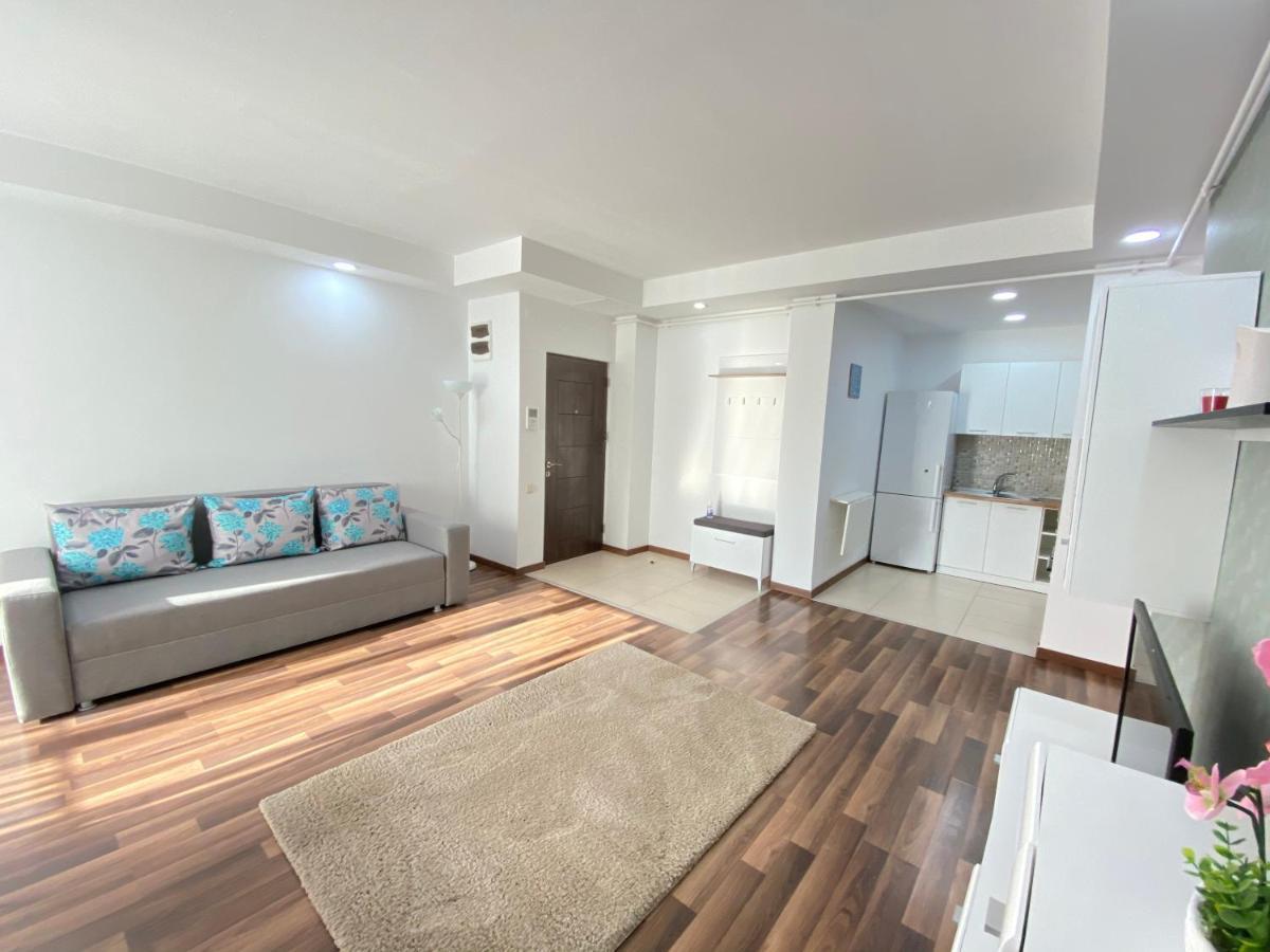 Green Deluxe Apartment Cosmopolis Stefanestii de Jos Екстериор снимка
