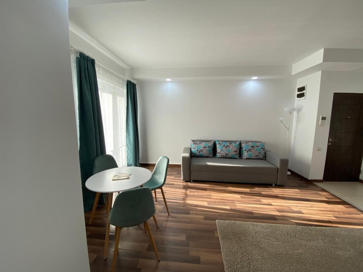 Green Deluxe Apartment Cosmopolis Stefanestii de Jos Екстериор снимка