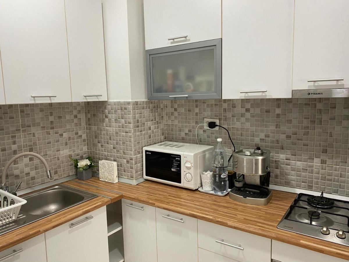 Green Deluxe Apartment Cosmopolis Stefanestii de Jos Екстериор снимка
